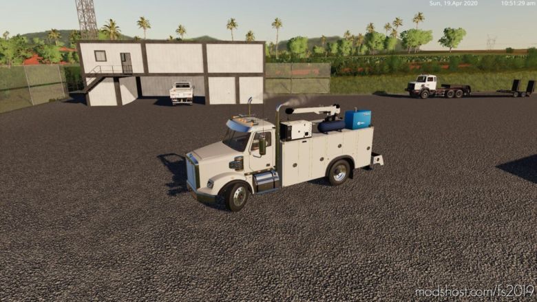 Freightliner Service Truck V0.1 for Farming Simulator 19