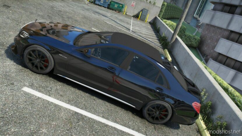 GTA 5 Mercedes-Benz Vehicle Mod: S63 AMG (Featured)