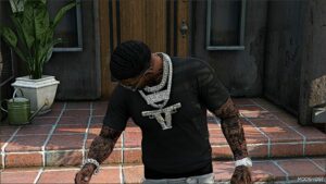 GTA 5 Player Mod: Glock Chain for Franklin (Image #5)